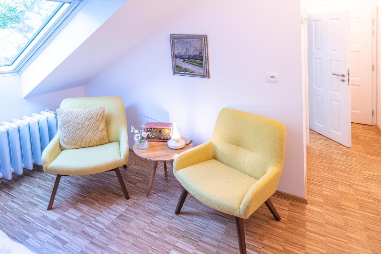 Vila Na Landeku Ostrava Bagian luar foto