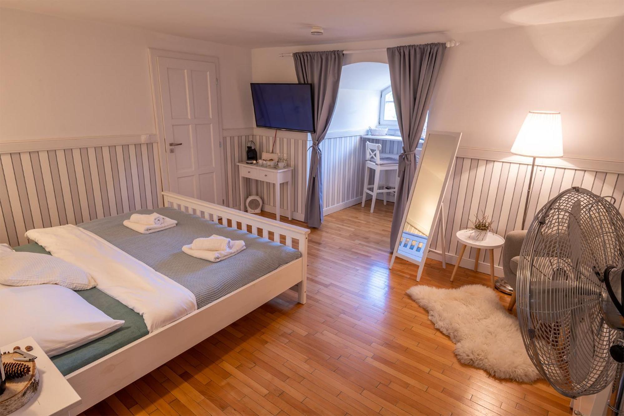 Vila Na Landeku Ostrava Bagian luar foto